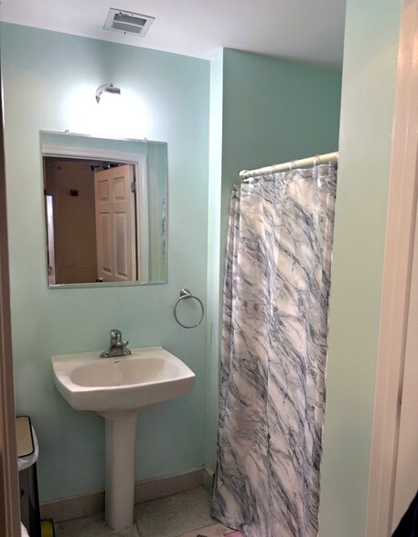 Building Photo - 160 Wiley Rd