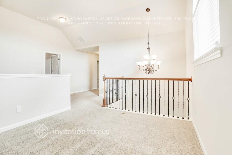 Building Photo - 3857 Valley Bluff Ln