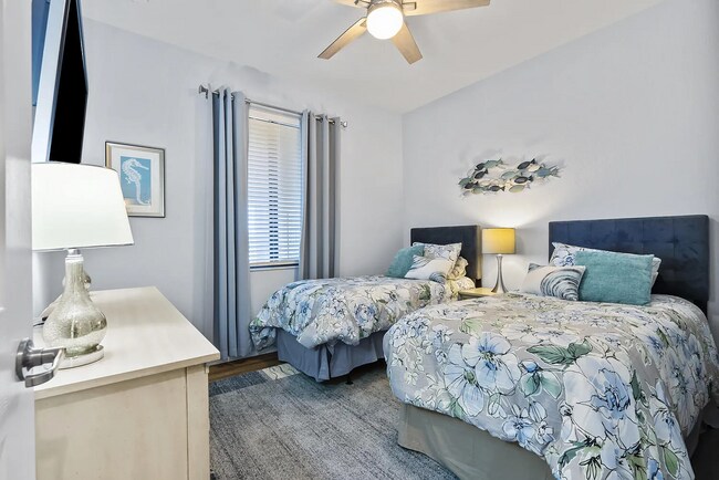 Building Photo - 9715 Acqua Ct