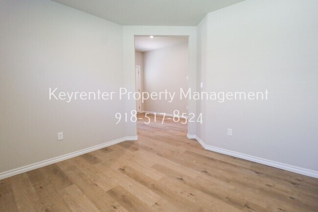 Building Photo - 15610 S 75th E Ave