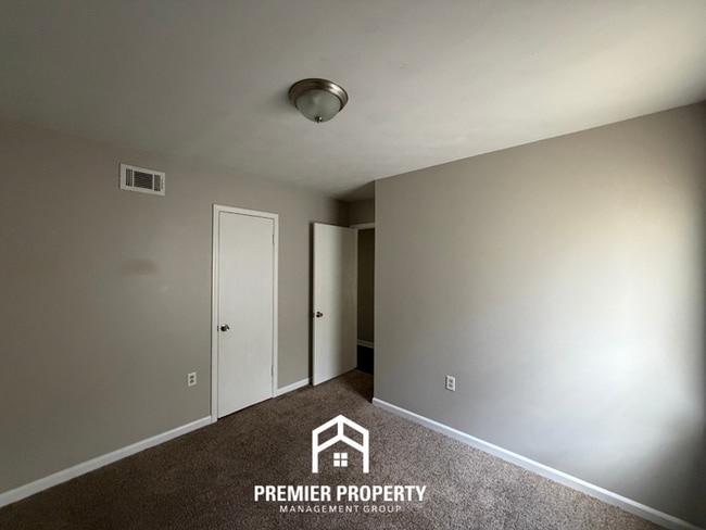 Building Photo - Spacious 4BR/2BA Home in Bartlett Cove | Brick Fireplace & Formal Dining