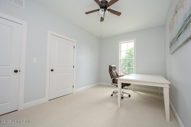 Building Photo - 6209 Applegate Ln