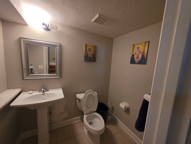 Building Photo - Beautiful Sweetwater Property