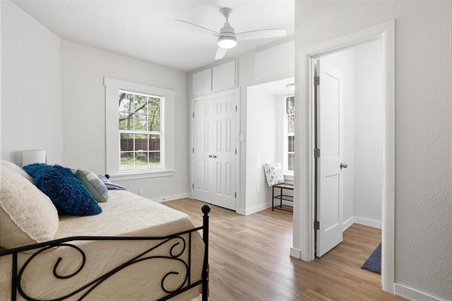 Building Photo - 537 E Sears St