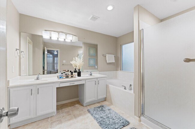 Building Photo - 19251 Hopeview Ct