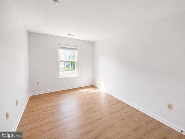 Building Photo - 308 Assembly Point Ct