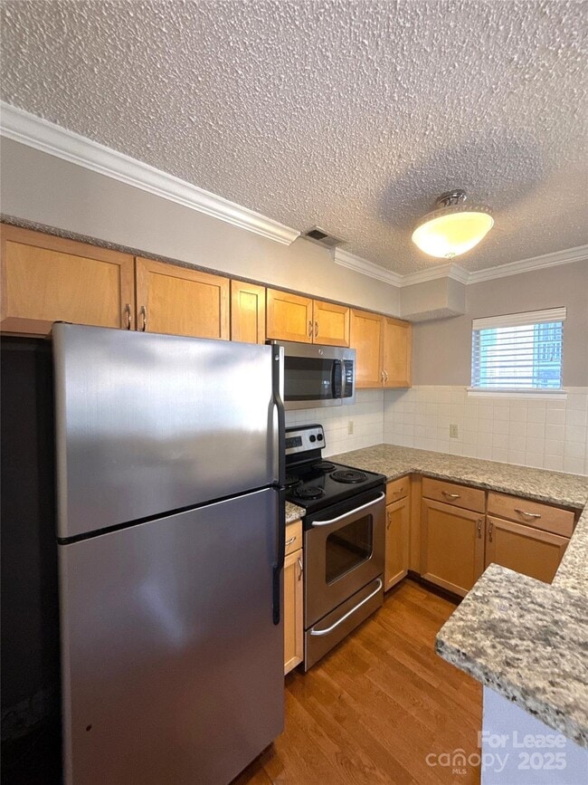 Building Photo - 2518 Cranbrook Ln