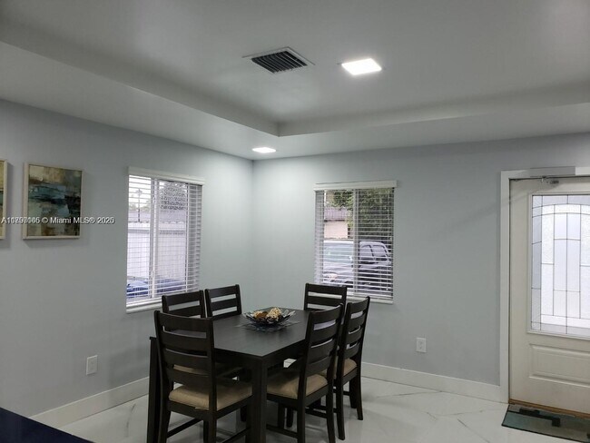 Building Photo - 5124 SW 128th Ave