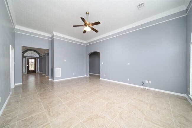Building Photo - 4102 Magnolia Ln