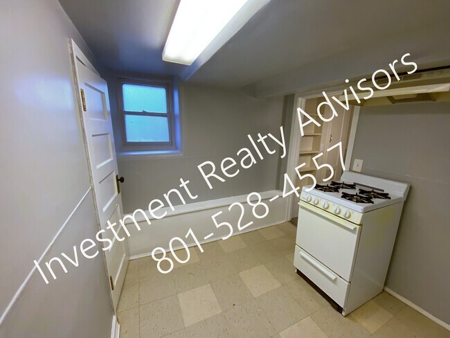 Building Photo - 234 1/2 N Spencer Ct-