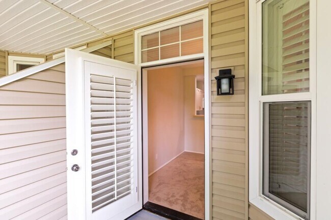 Building Photo - 5000 NW Village Park Dr