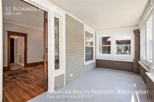 Building Photo - 52 Richards Ave NW