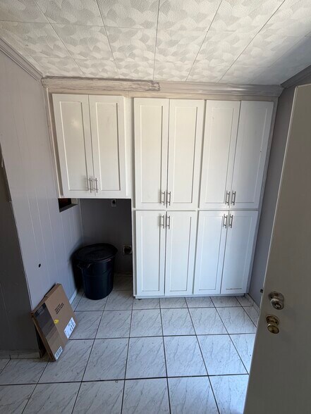 Building Photo - 1818 Joanna Ave