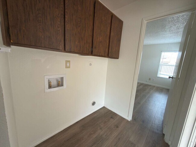 Building Photo - 14814 N 59th Dr