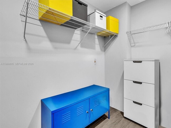 Building Photo - 3375 N Country Club Dr