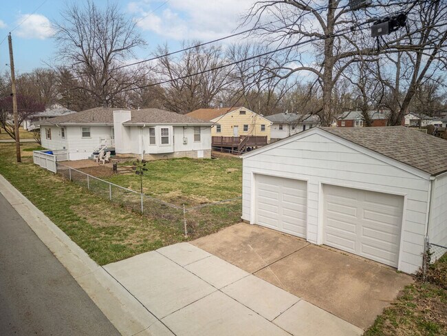 Building Photo - 1315 Washington St