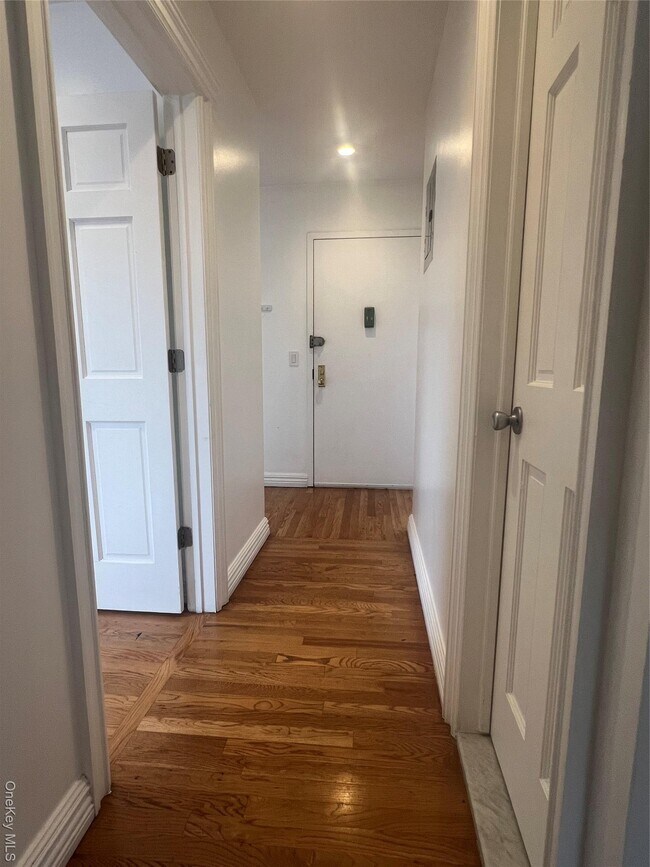 Building Photo - 20-05 Hazen St