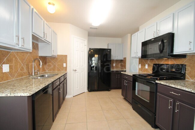Building Photo - 6712 Taree Loop