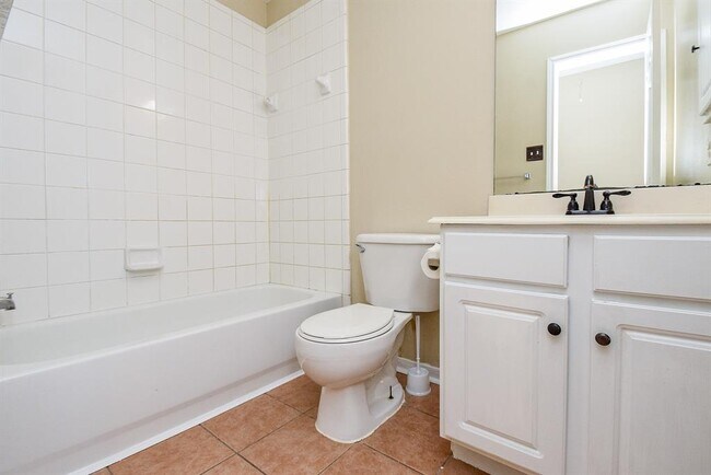 Building Photo - 11102 Kentington Oak Dr