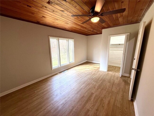 Building Photo - 54 Hebron Church Rd