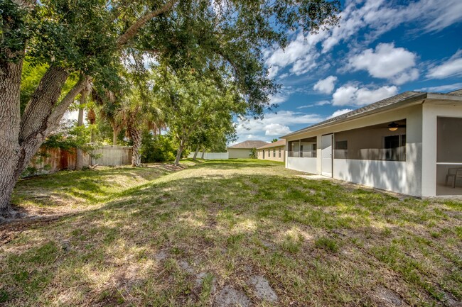 Building Photo - 2462 Nature Pointe Loop