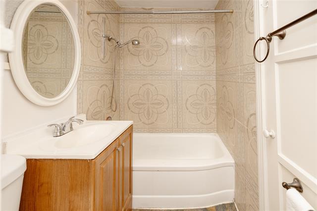 Building Photo - 6419 Lovett Ave