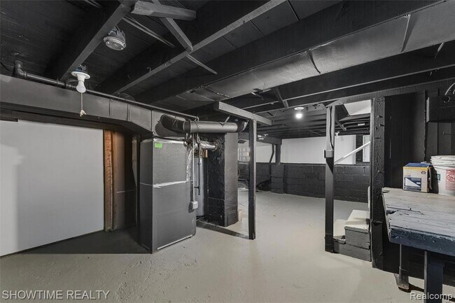 Building Photo - 292 W Marshall St