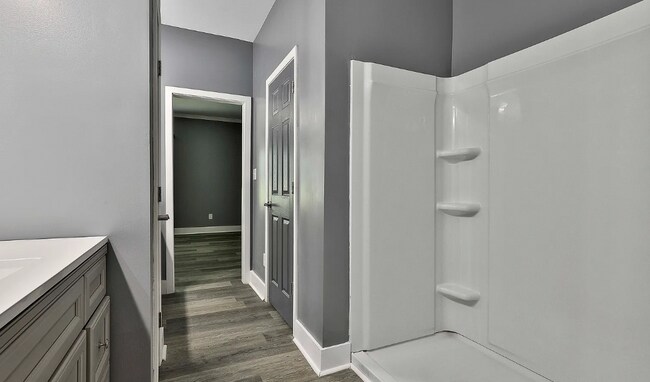 Building Photo - 87 Farmer St