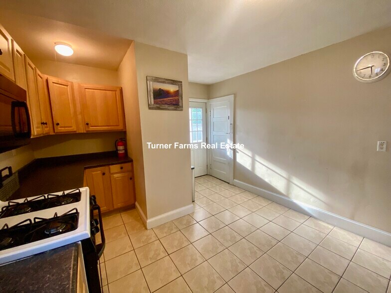 Building Photo - 89 Hillsdale Rd