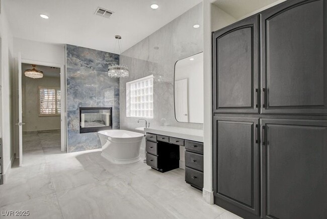 Building Photo - 2132 Lookout Point Cir