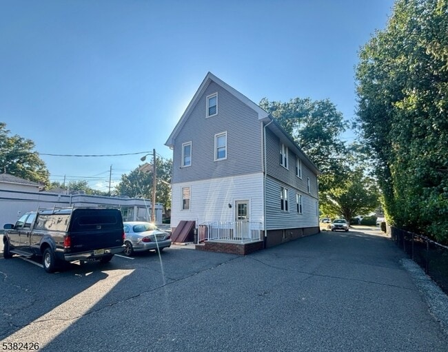 Building Photo - 546 Washington Ave
