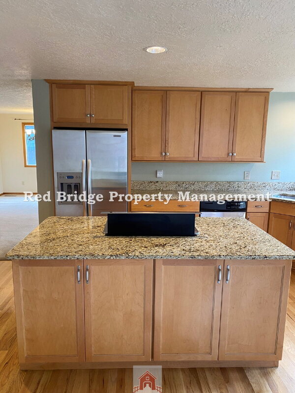Building Photo - 19840 NW Quail Hollow Dr