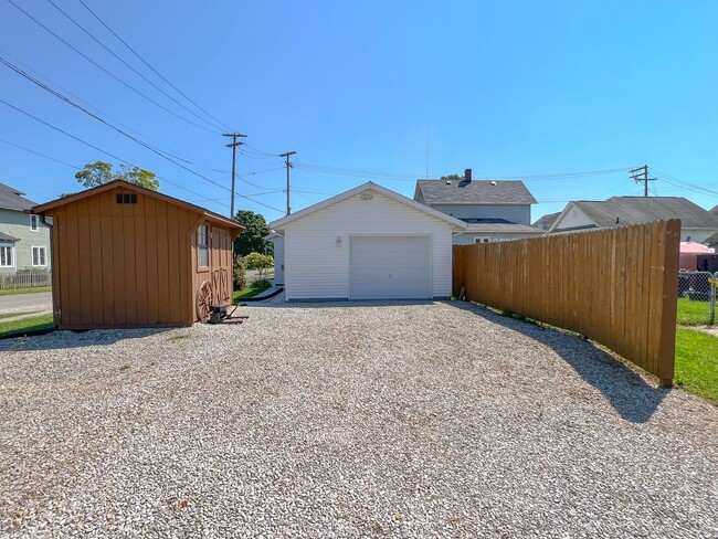 Building Photo - Gorgeous 3BR Ranch Rental Home in Newark -...