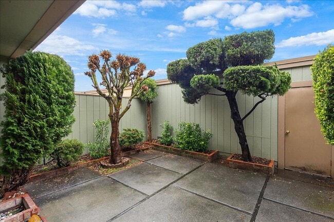 Building Photo - 3310 Fir Ave