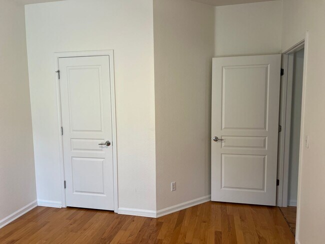 Building Photo - ONE MONTH FREE!* Gorgeous One-Level Ranch ...