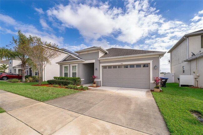 Building Photo - 902 Grand Hilltop Dr