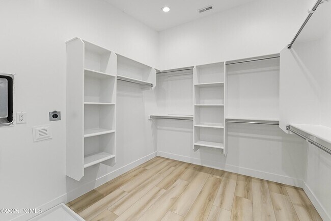 Building Photo - 5866 N Fork Rd