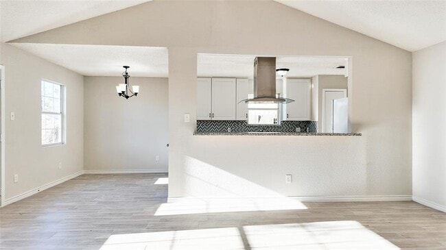 Building Photo - 4706 Glendower Dr
