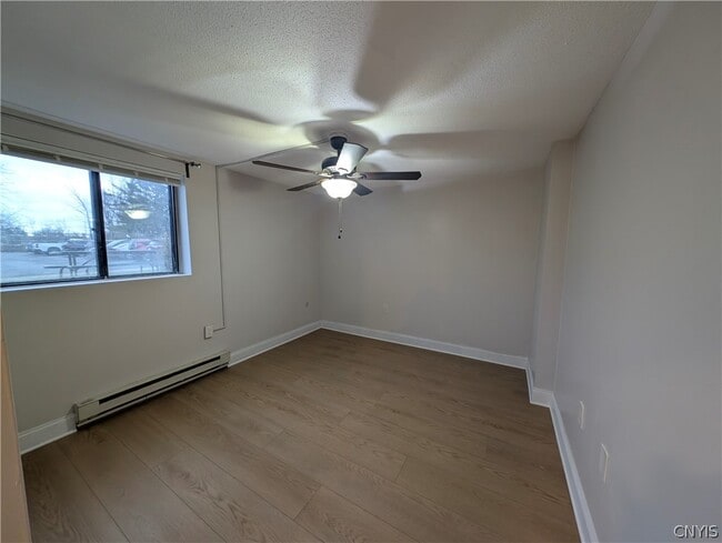 Building Photo - 273 Watertree Dr