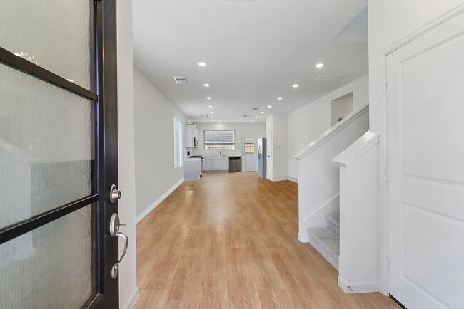 Building Photo - 2107 Fisher Bnd Dr