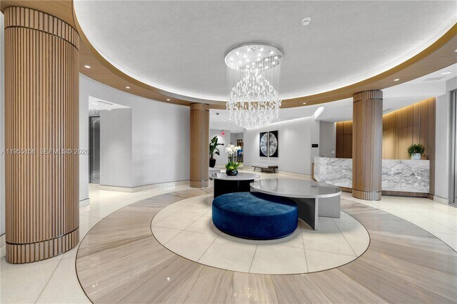 Building Photo - 888 Brickell Key Dr