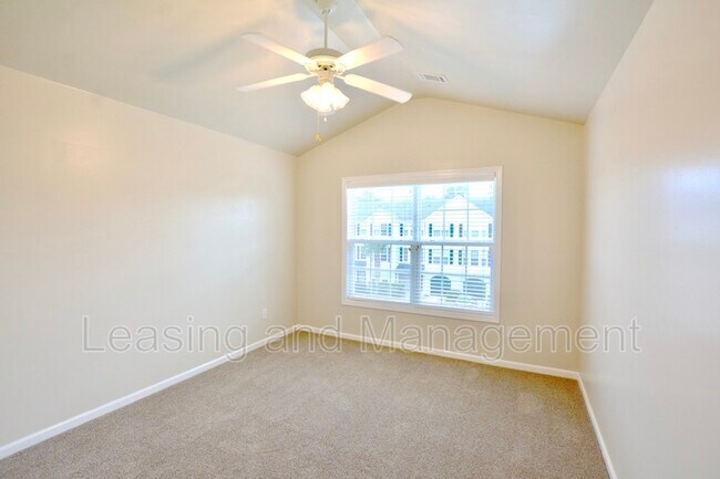 Building Photo - 1402 Hamlin Park Cir