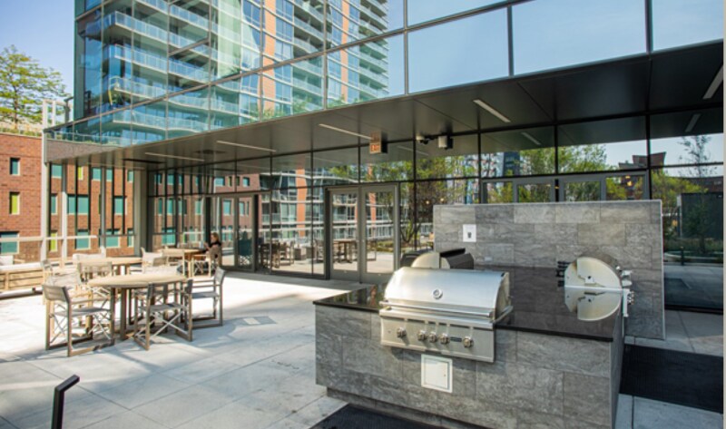 Building Photo - 709 S Clark St