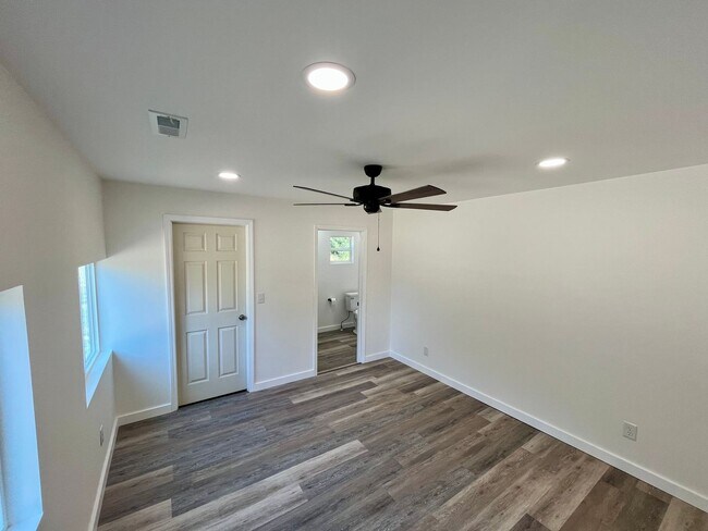Building Photo - 82 Koppelmann Ln
