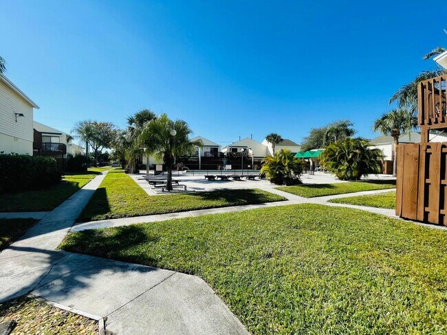 Building Photo - 637 Executive Center Dr