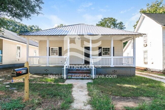 Building Photo - 610 De Groat St