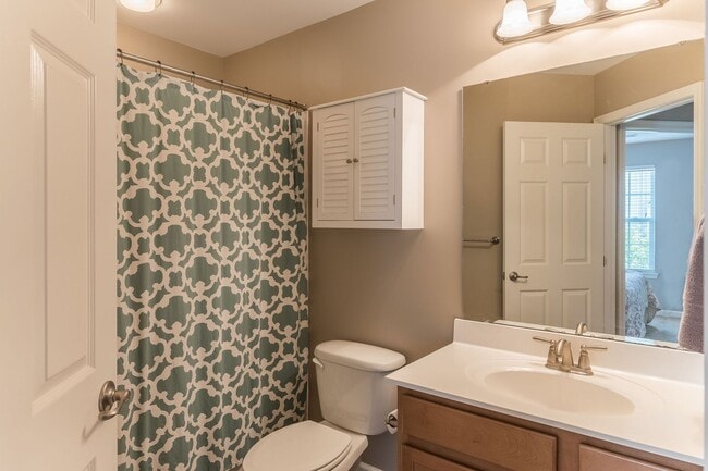 Building Photo - 1992 Asheville Dr