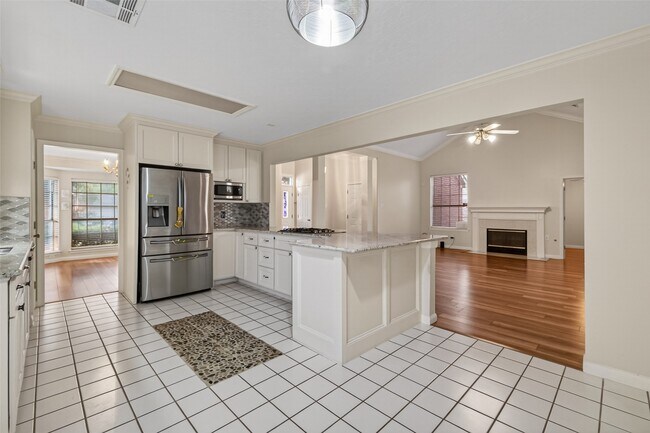 Building Photo - 14018 Danton Falls Dr