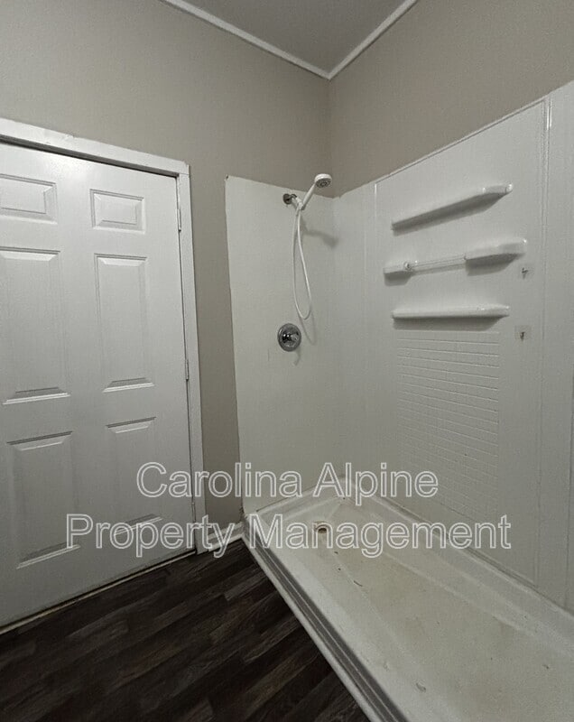 Building Photo - 1601 Collinston Dr