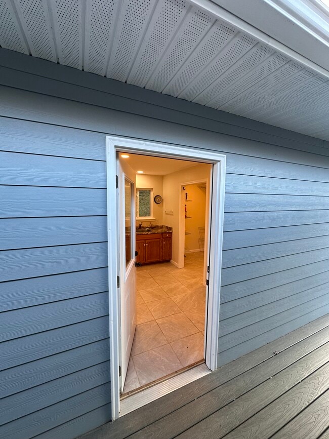 Building Photo - 304 Carson Elliott Dr